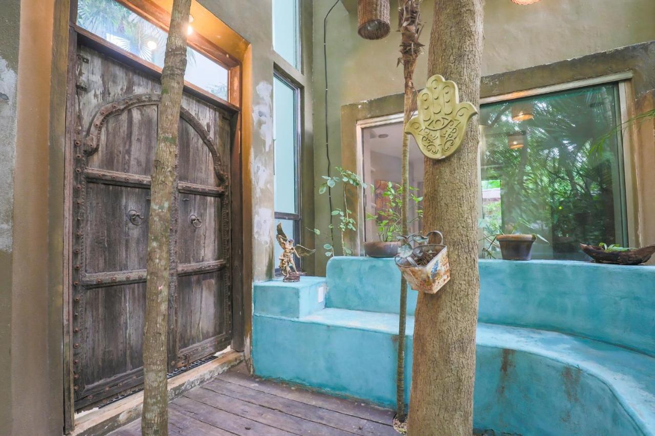 Guest House La Aldea Holistic Experience Канкун Экстерьер фото