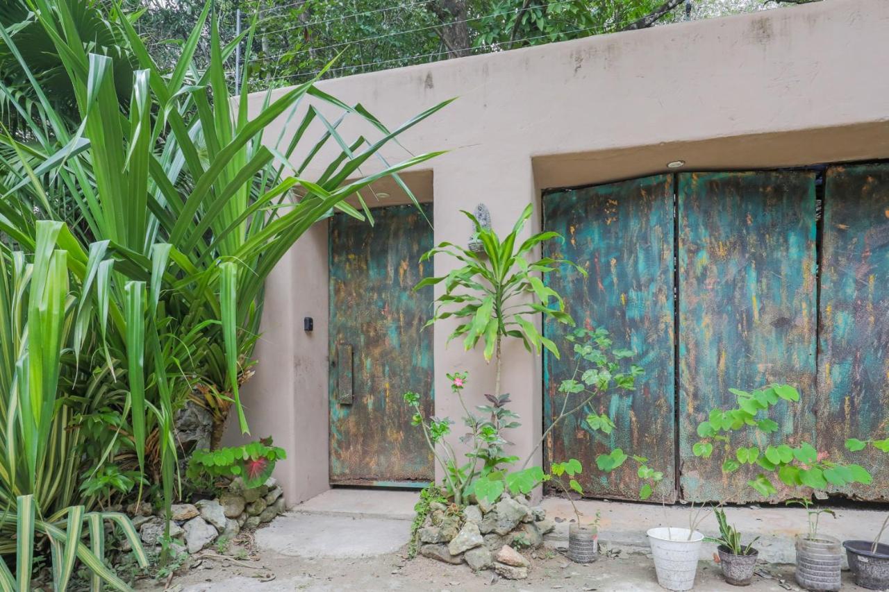 Guest House La Aldea Holistic Experience Канкун Экстерьер фото