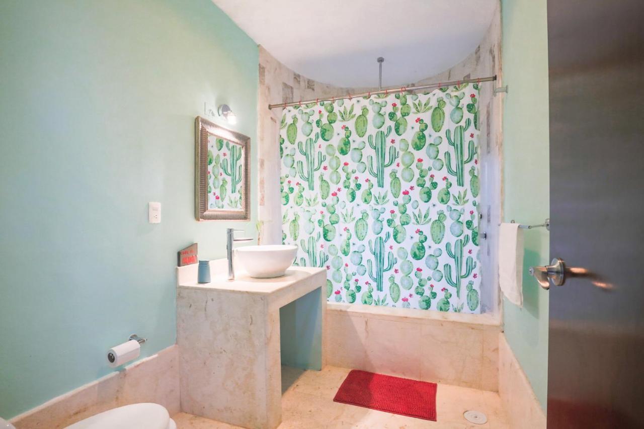 Guest House La Aldea Holistic Experience Канкун Экстерьер фото