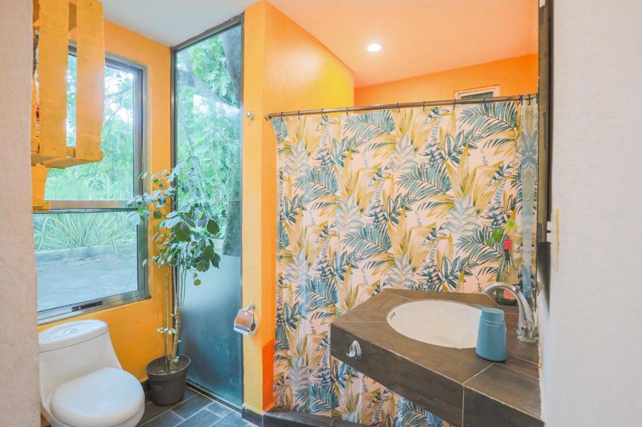 Guest House La Aldea Holistic Experience Канкун Экстерьер фото