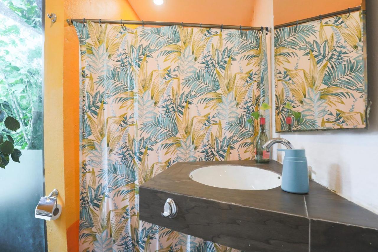 Guest House La Aldea Holistic Experience Канкун Экстерьер фото
